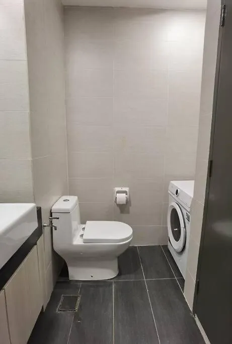 Modern Comfy Studio Permaisuri 2 Carpark Wifi Netflix Kuala Lumpur