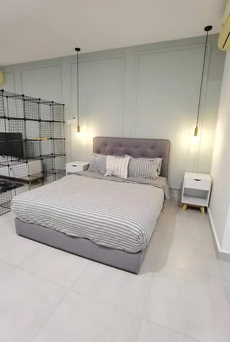 Modern Comfy Studio Permaisuri 2 Carpark Wifi Netflix Kuala Lumpur